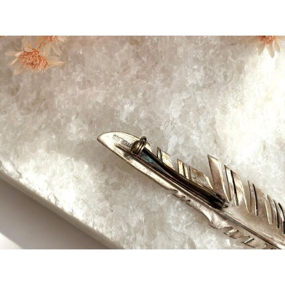 Feather Shaped Sterling Silver Vintage Southwest Classic Brooch Pin | Pendant - Picture 4 of 10
